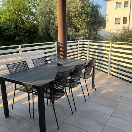 Kairos House Апартаменти *