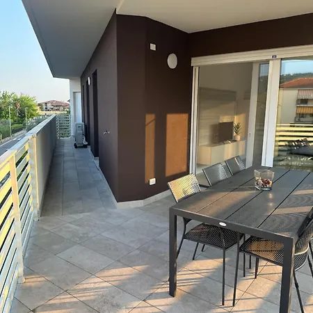 Апартаменти Kairos House *