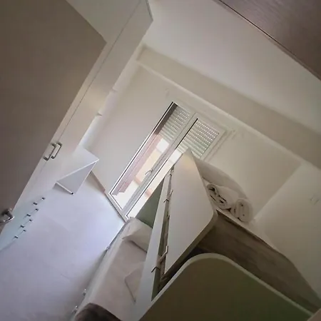 Kairos House Apartament *